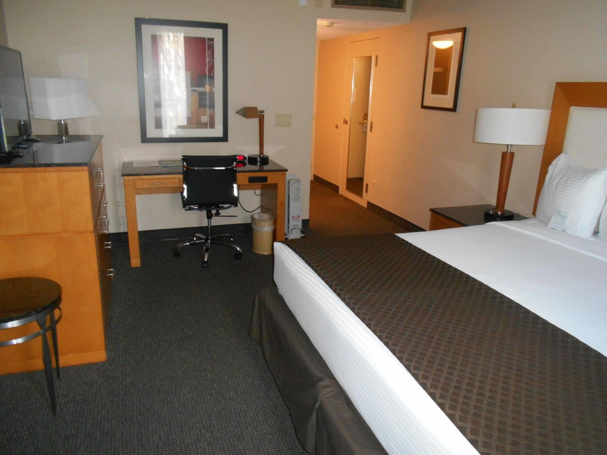 Red Lion Inn & Suites Olympia, Governor Hotel Eksteriør bilde